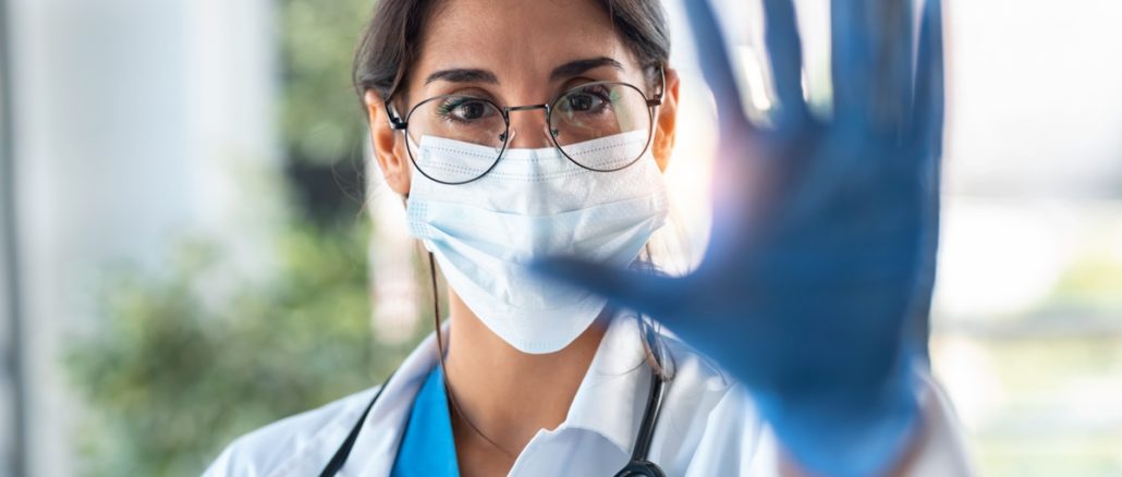 covid coronavirus mascherina medico dottore sanità